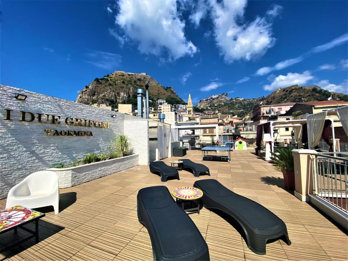 I Due Grifoni Suite Taormina Esterno foto